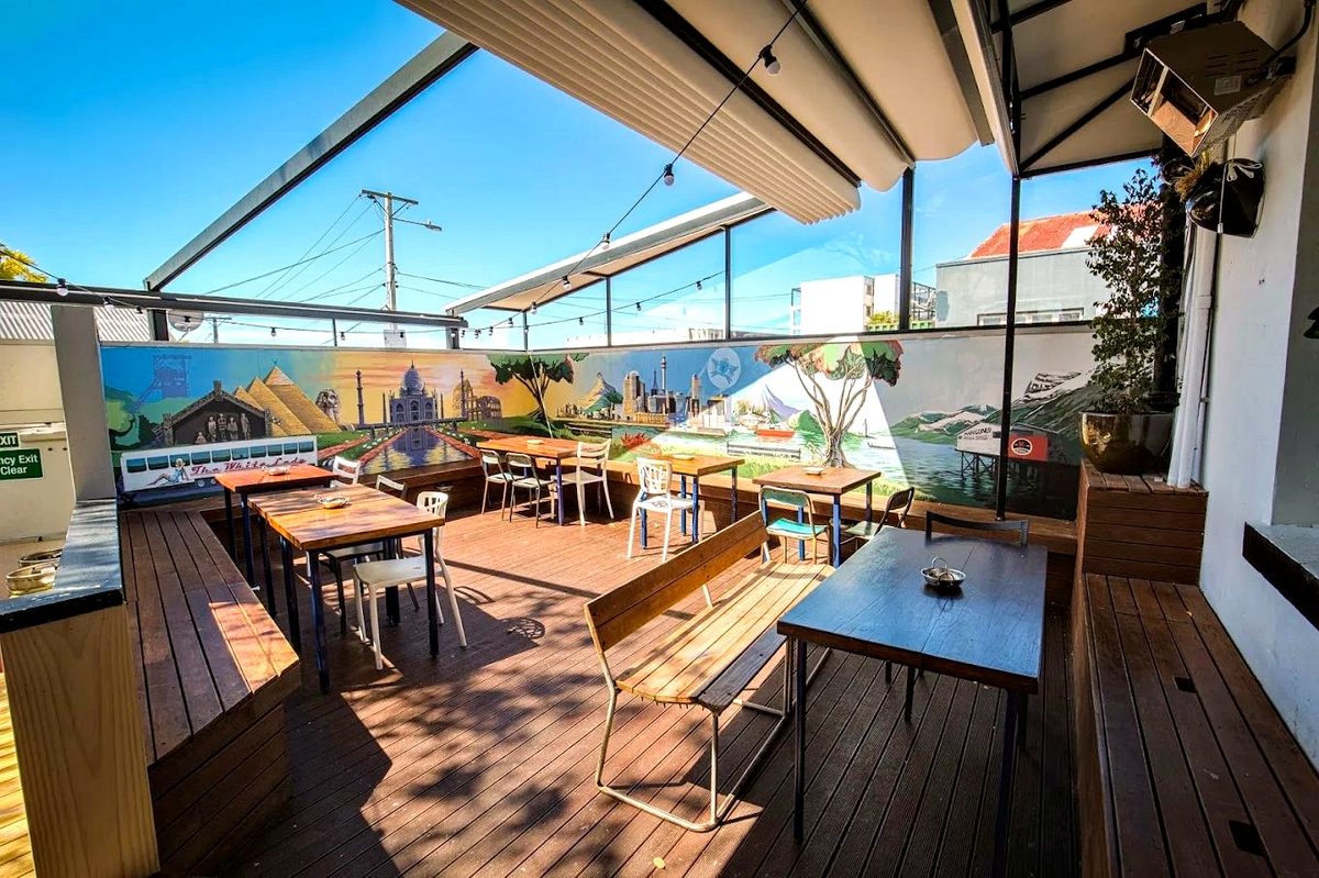 The Portland Public House  in Kingsland: photo 1