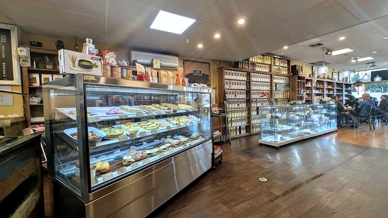 Coffee & Tea Lovers  in Epsom. Photo 5