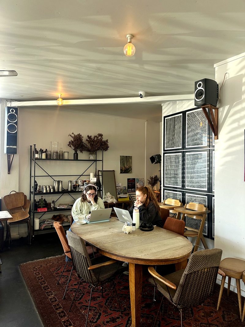 Gentle Giant Cafe  in Waltham — photo 4