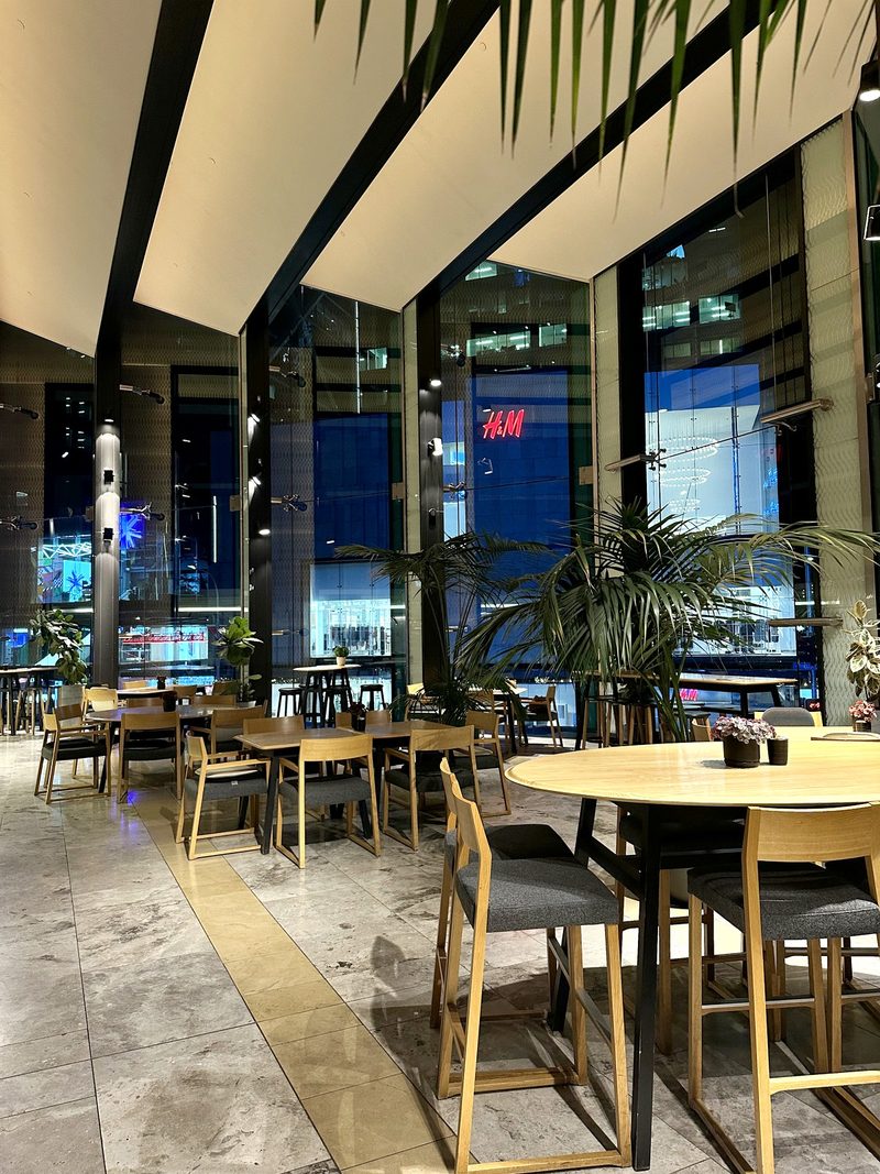 Kueen Cafe in Auckland CBD — photo 4