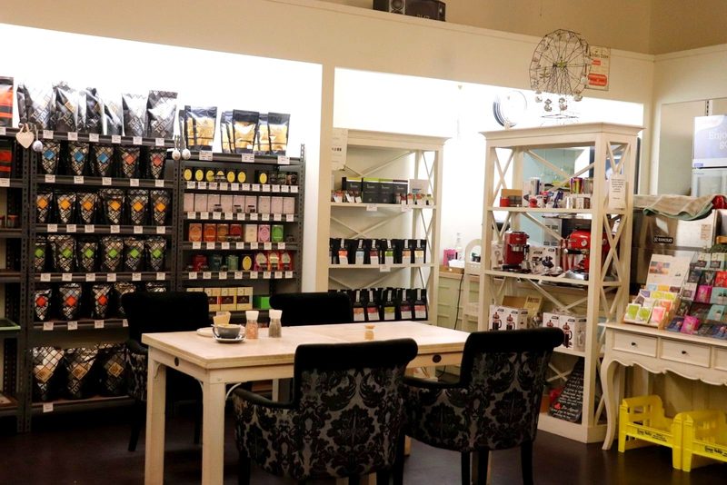 Urge Coffee & Tea Boutique in Hamilton Central — photo 2