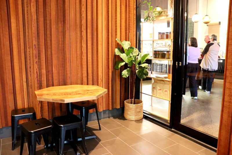Dot & Winnies  in CBD — photo 7